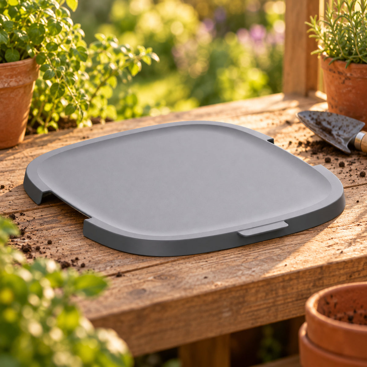 8-Gallon Garden Tub Lid detail