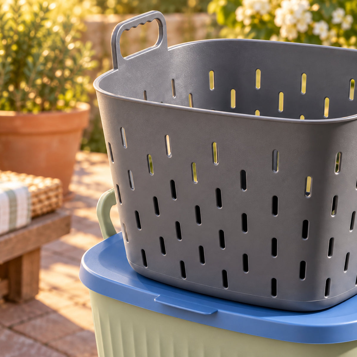 8-Gallon Garden Tub, Strainer and Lid Kit detail