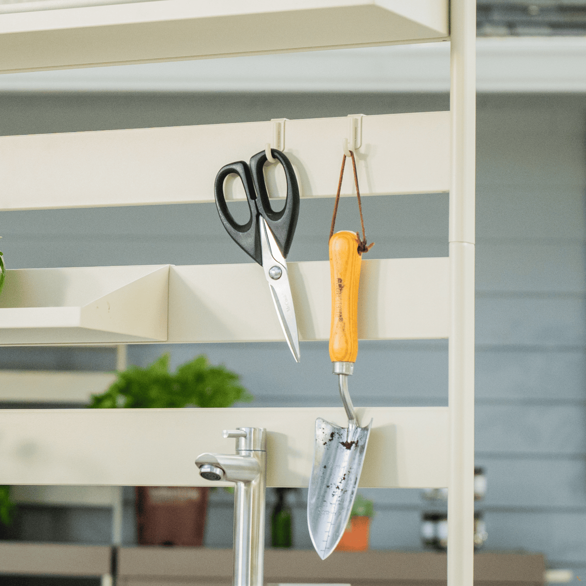 Product photo of potting bench hooks, four pack