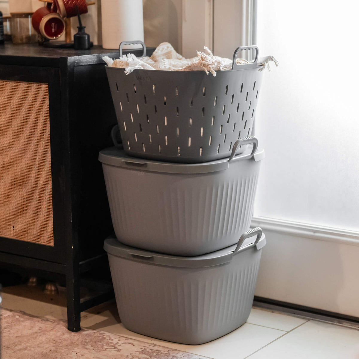 Product photo of 8-gallon garden tub lid
