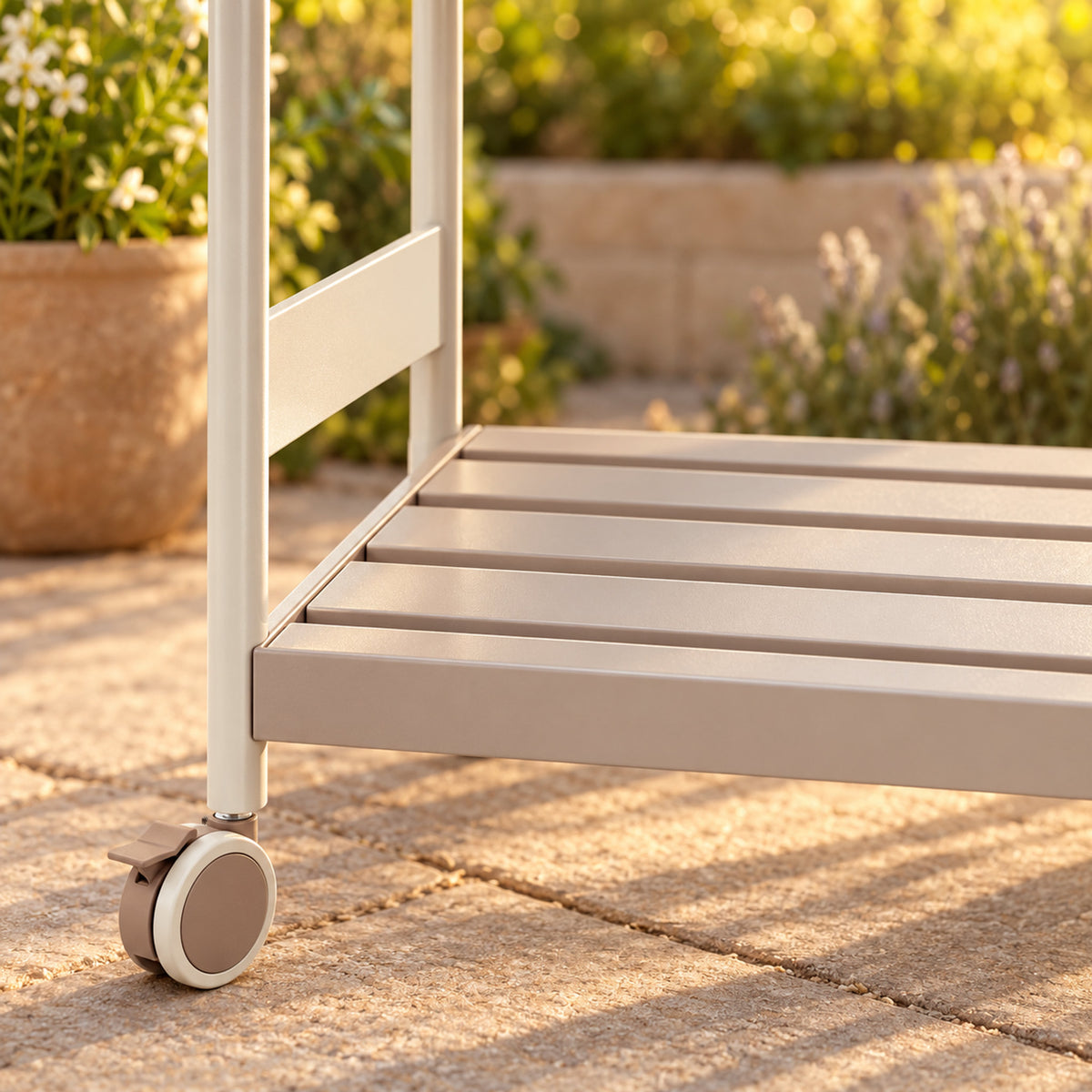 Garden Workstation Table detail