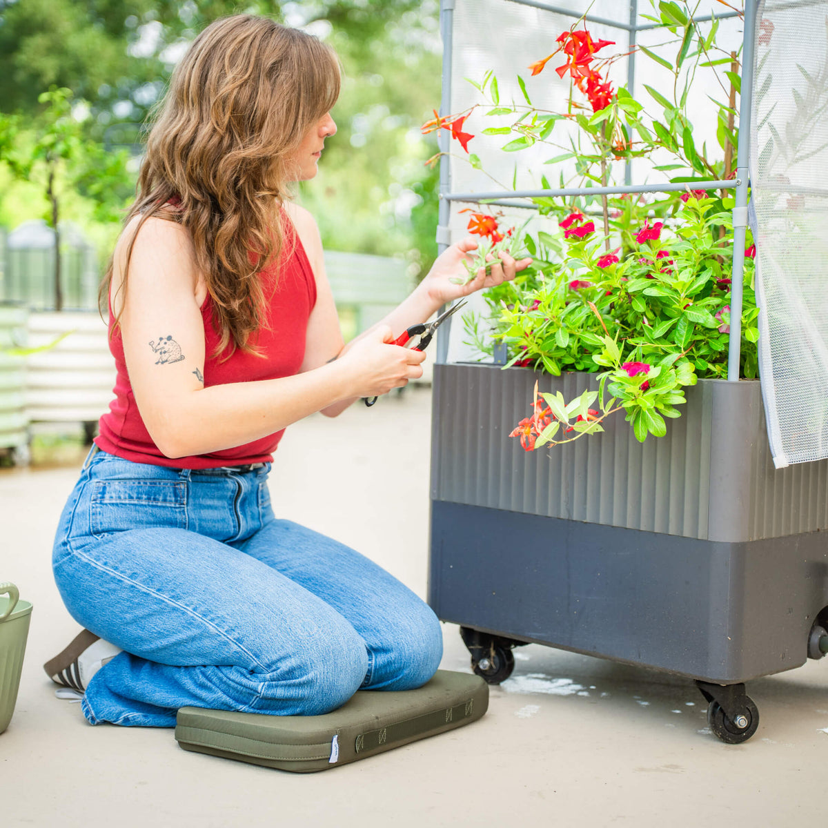 Aluminum Garden Kneeler and Seat
