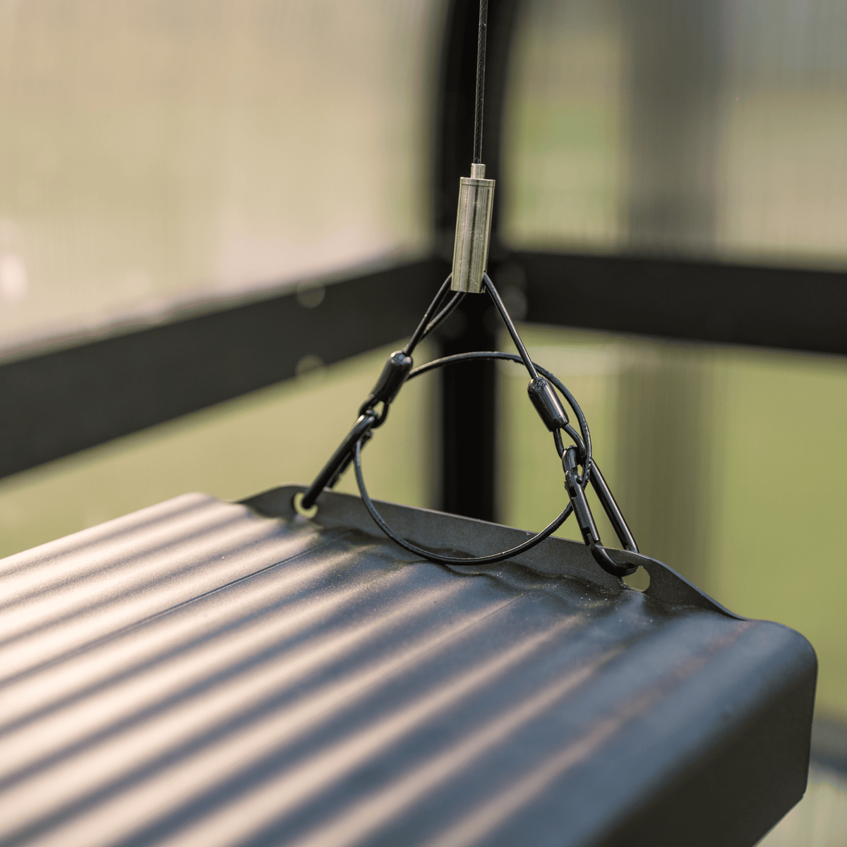 Product photo of adjustable grow light hanging kit