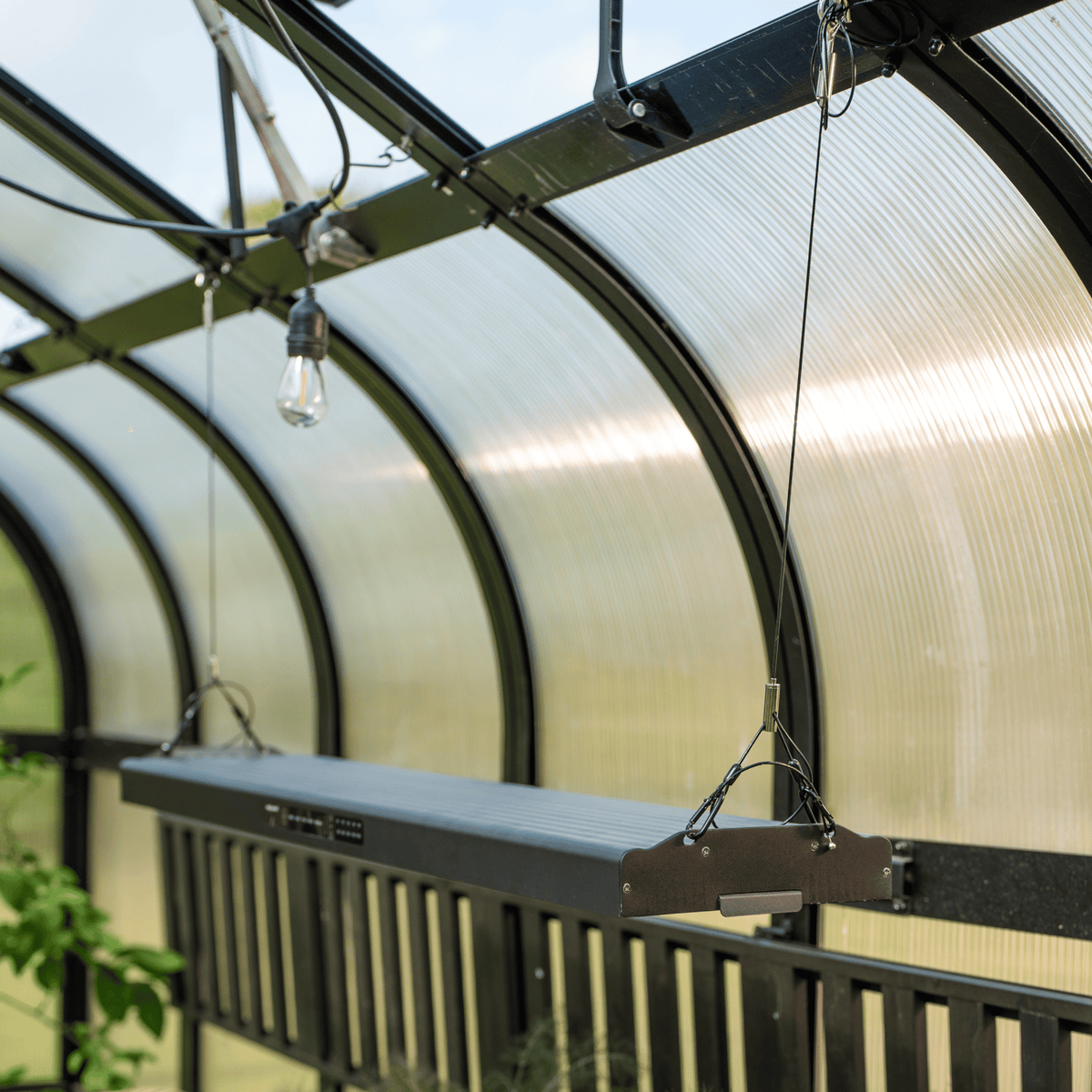 Product photo of adjustable grow light hanging kit