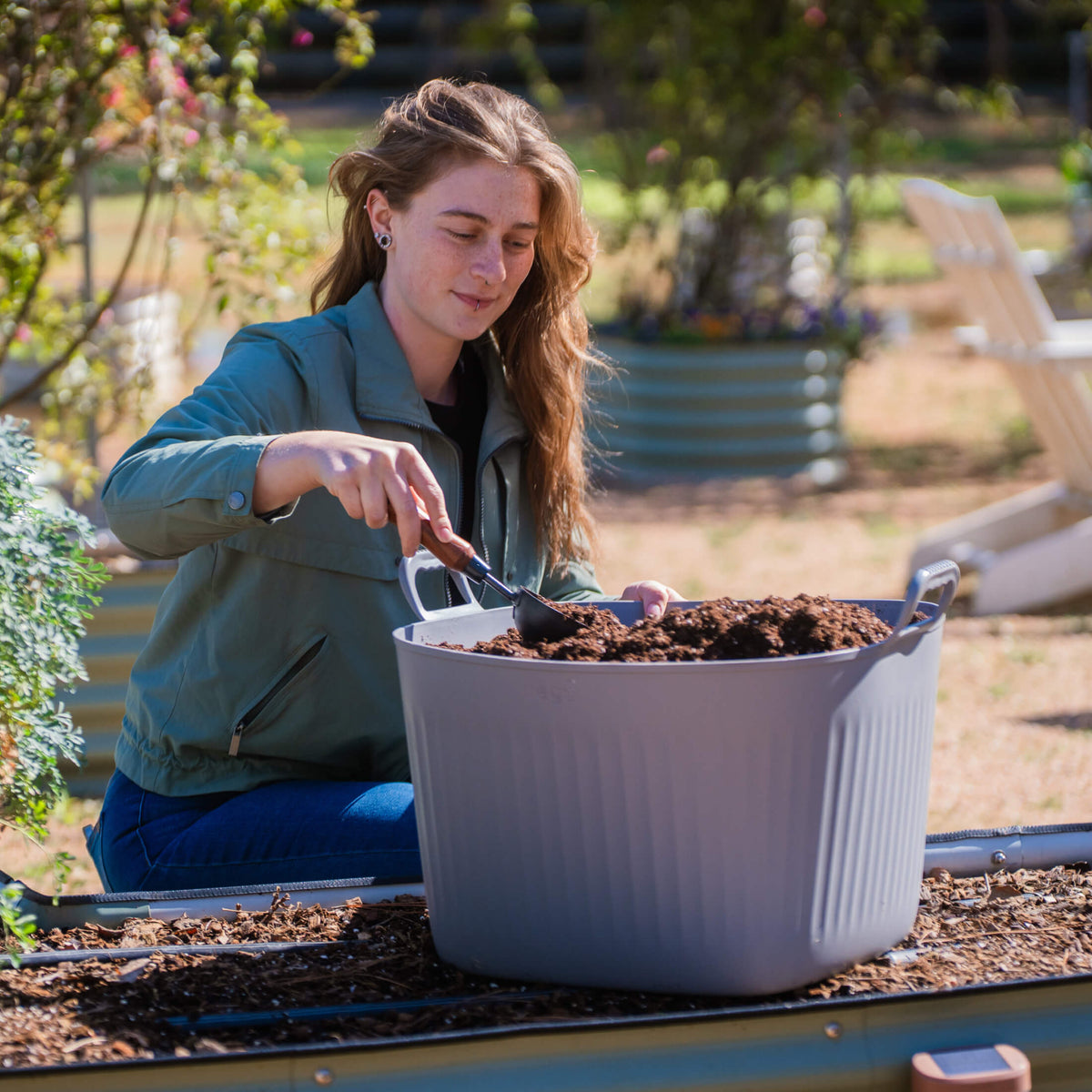 Product photo of 12-gallon garden utility tub