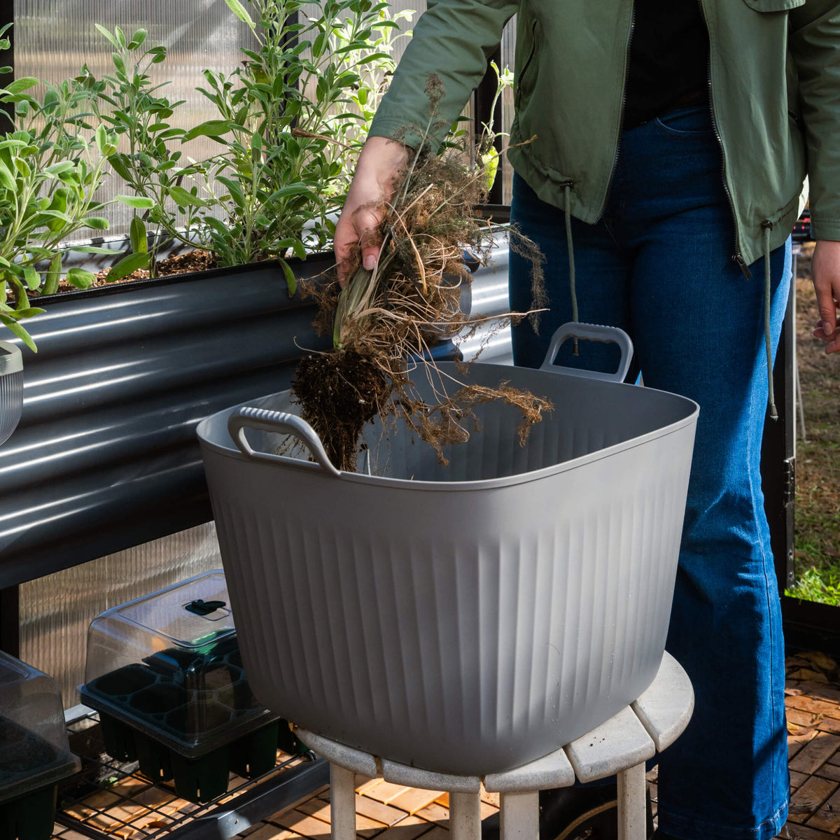 Product photo of 12-gallon garden utility tub