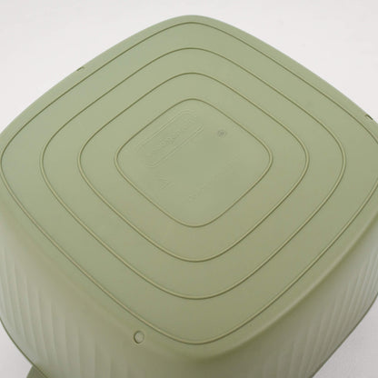 Product photo of 12-gallon garden utility tub