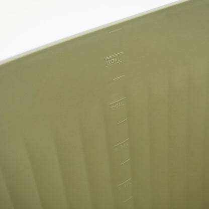 Product photo of 12-gallon garden utility tub