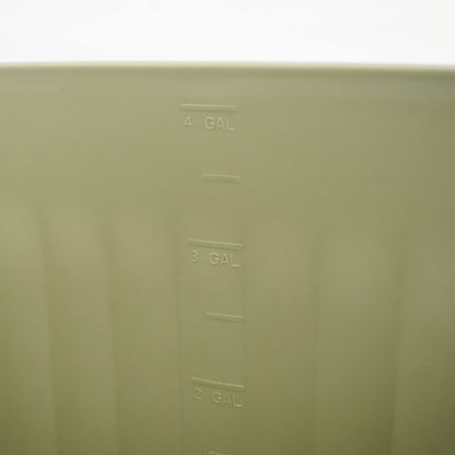 Product photo of 4-gallon garden utility tub