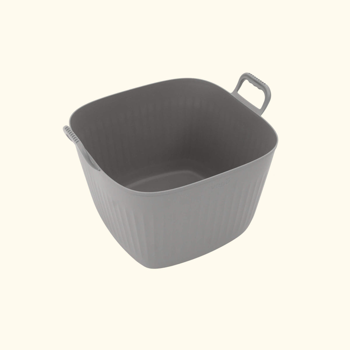 Product photo of 8-gallon garden utility tub