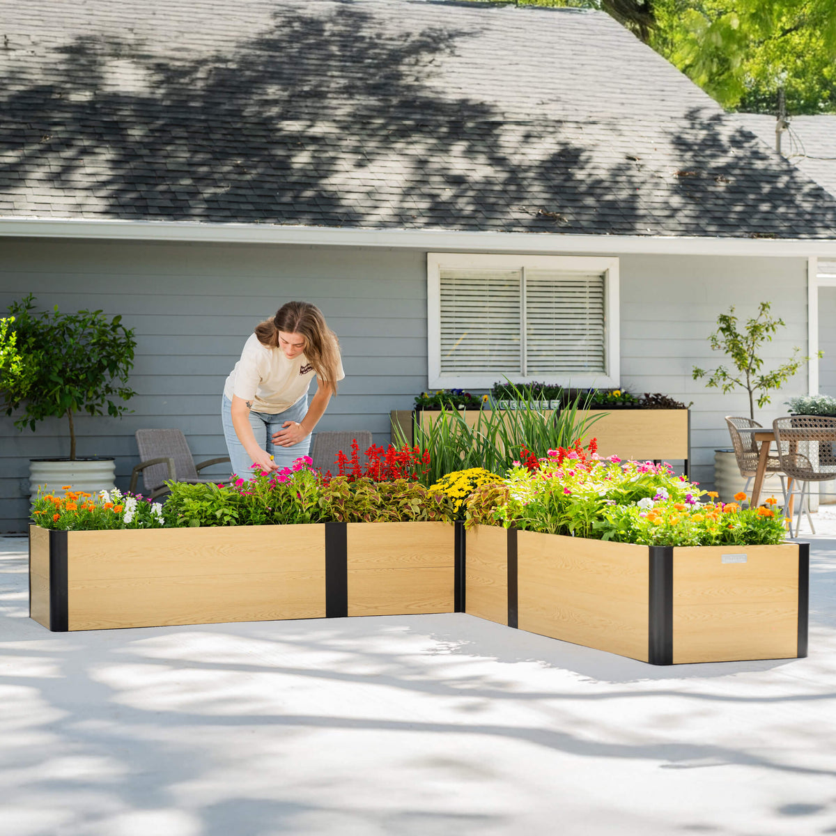 Product photo of l-shaped woodgrain raised bed, 96 x 96 x 16 inches