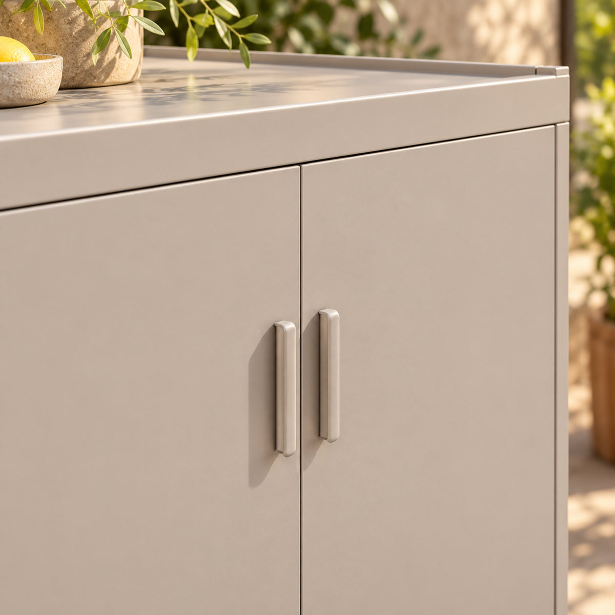 Garden Workstation Cabinet detail