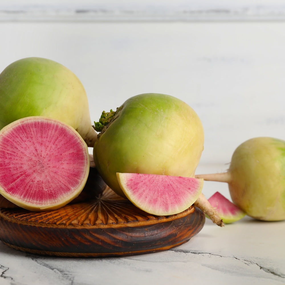 Seed packet for mantanghong watermelon radish seeds