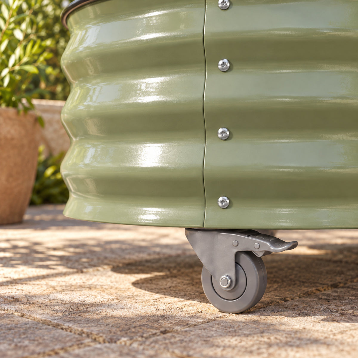 Rolling Citrus Planter, 20 Gallons detail
