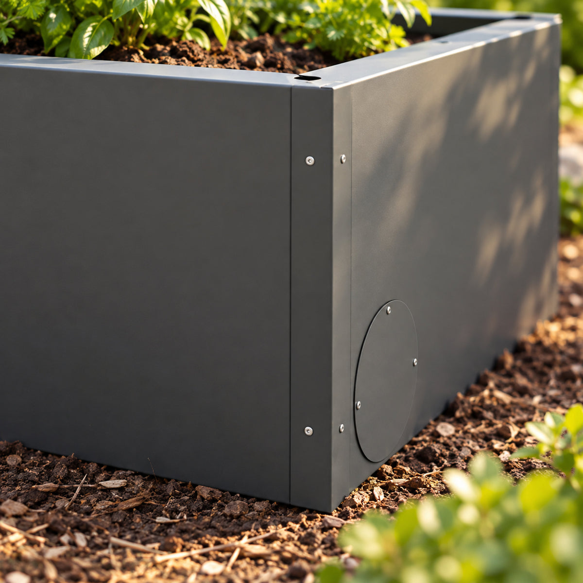 Steel Side Panels for Garden Planter detail
