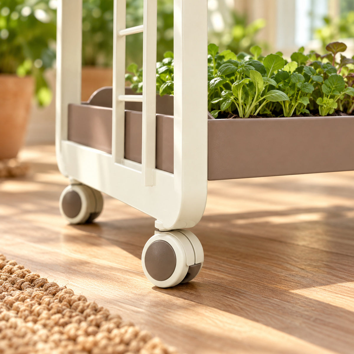 Three-Light Grow Garden detail